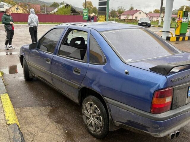 Синій Опель Вектра, об'ємом двигуна 2 л та пробігом 417 тис. км за 1250 $, фото 3 на Automoto.ua