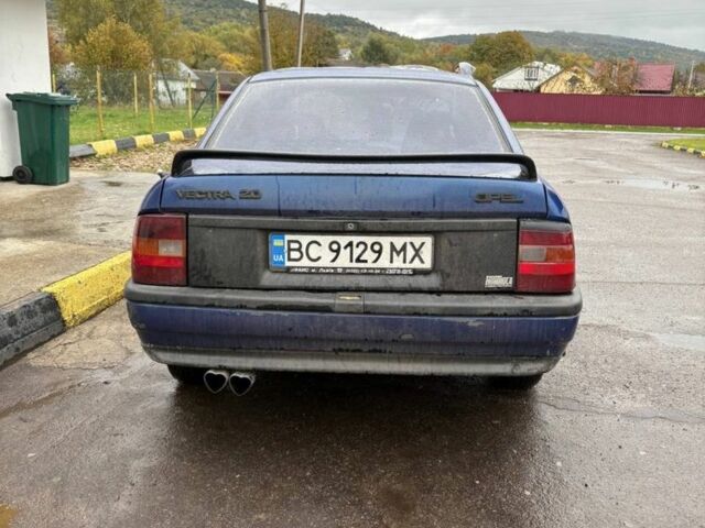 Синій Опель Вектра, об'ємом двигуна 2 л та пробігом 417 тис. км за 1250 $, фото 4 на Automoto.ua