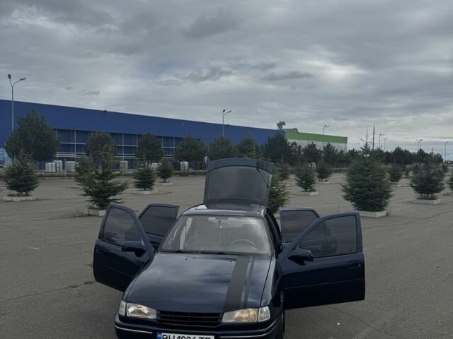 Синий Опель Вектра, объемом двигателя 2 л и пробегом 400 тыс. км за 2400 $, фото 10 на Automoto.ua