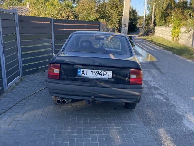 Синий Опель Вектра, объемом двигателя 0 л и пробегом 300 тыс. км за 855 $, фото 3 на Automoto.ua