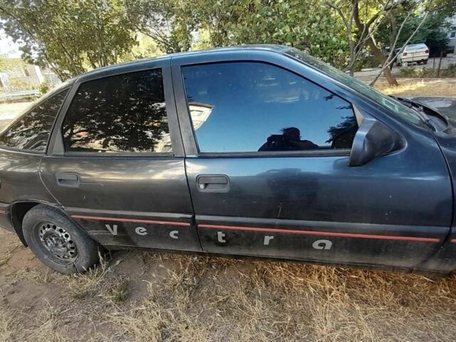 Синий Опель Вектра, объемом двигателя 1.9 л и пробегом 250 тыс. км за 900 $, фото 1 на Automoto.ua