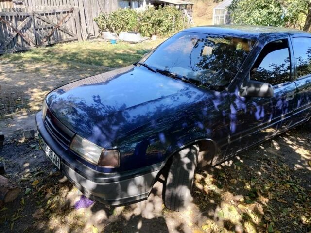 Синий Опель Вектра, объемом двигателя 0 л и пробегом 200 тыс. км за 500 $, фото 5 на Automoto.ua