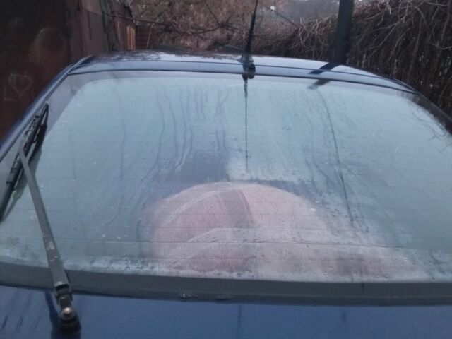 Синий Опель Вектра, объемом двигателя 2 л и пробегом 300 тыс. км за 1800 $, фото 4 на Automoto.ua