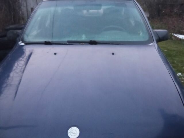 Синий Опель Вектра, объемом двигателя 2 л и пробегом 300 тыс. км за 1800 $, фото 3 на Automoto.ua