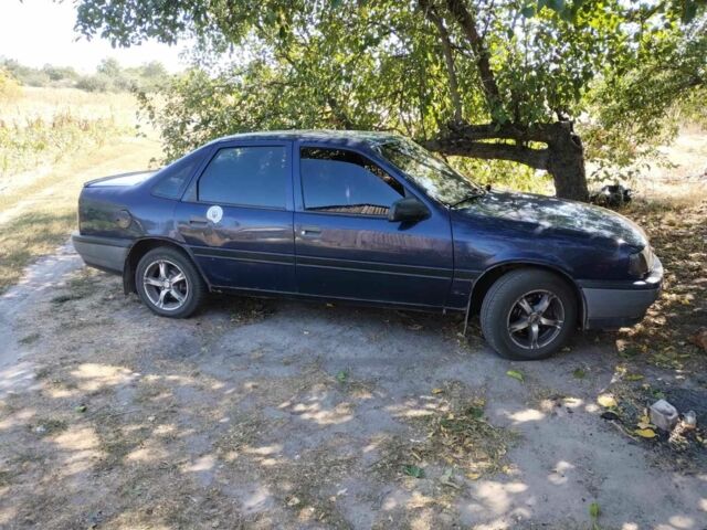 Синий Опель Вектра, объемом двигателя 0 л и пробегом 200 тыс. км за 500 $, фото 3 на Automoto.ua