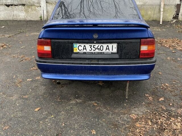 Синій Опель Вектра, об'ємом двигуна 2 л та пробігом 3 тис. км за 1400 $, фото 3 на Automoto.ua