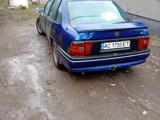 Синий Опель Вектра, объемом двигателя 1.8 л и пробегом 90 тыс. км за 550 $, фото 5 на Automoto.ua
