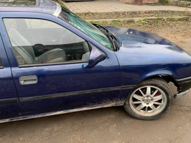 Синій Опель Вектра, об'ємом двигуна 2 л та пробігом 270 тис. км за 900 $, фото 4 на Automoto.ua