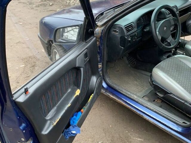 Синій Опель Вектра, об'ємом двигуна 2 л та пробігом 270 тис. км за 900 $, фото 9 на Automoto.ua