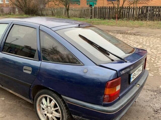 Синій Опель Вектра, об'ємом двигуна 2 л та пробігом 270 тис. км за 900 $, фото 2 на Automoto.ua