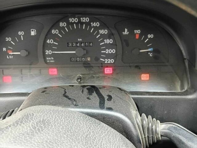 Синій Опель Вектра, об'ємом двигуна 1.5 л та пробігом 300 тис. км за 1400 $, фото 5 на Automoto.ua