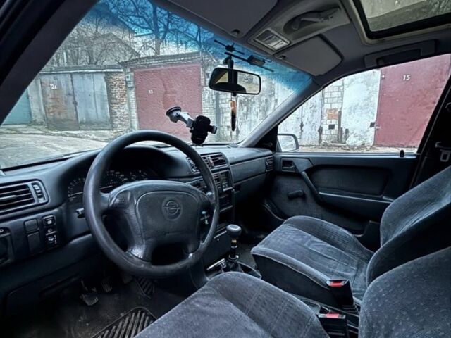 Синій Опель Вектра, об'ємом двигуна 1.6 л та пробігом 278 тис. км за 800 $, фото 2 на Automoto.ua