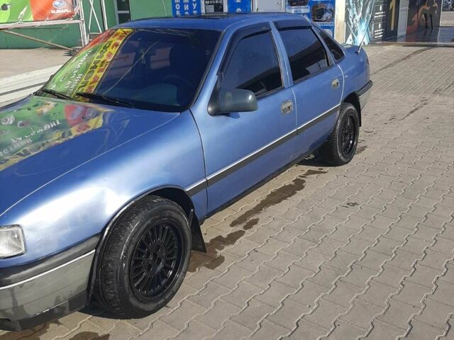 Синій Опель Вектра, об'ємом двигуна 2 л та пробігом 50 тис. км за 1251 $, фото 3 на Automoto.ua