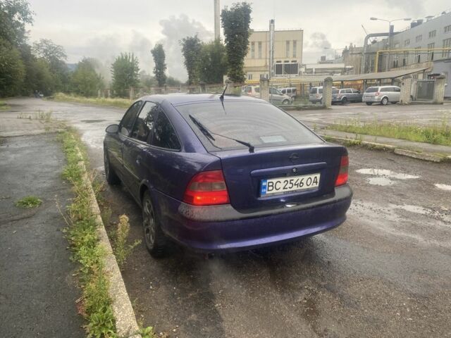 Синій Опель Вектра, об'ємом двигуна 1.8 л та пробігом 267 тис. км за 1800 $, фото 6 на Automoto.ua