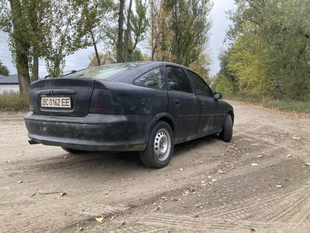 Синий Опель Вектра, объемом двигателя 1.6 л и пробегом 300 тыс. км за 900 $, фото 4 на Automoto.ua