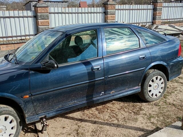 Синий Опель Вектра, объемом двигателя 2 л и пробегом 3 тыс. км за 700 $, фото 4 на Automoto.ua