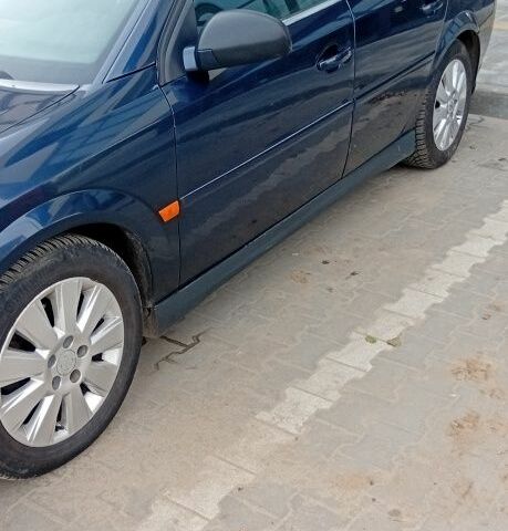 Синий Опель Вектра, объемом двигателя 2.2 л и пробегом 350 тыс. км за 3800 $, фото 1 на Automoto.ua