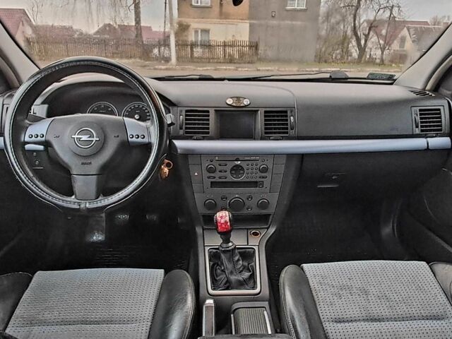 Синій Опель Вектра, об'ємом двигуна 2.2 л та пробігом 330 тис. км за 3500 $, фото 1 на Automoto.ua