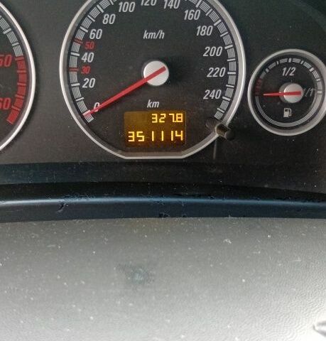 Синий Опель Вектра, объемом двигателя 2.2 л и пробегом 350 тыс. км за 3800 $, фото 5 на Automoto.ua