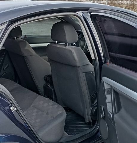 Синий Опель Вектра, объемом двигателя 1.8 л и пробегом 230 тыс. км за 4300 $, фото 2 на Automoto.ua