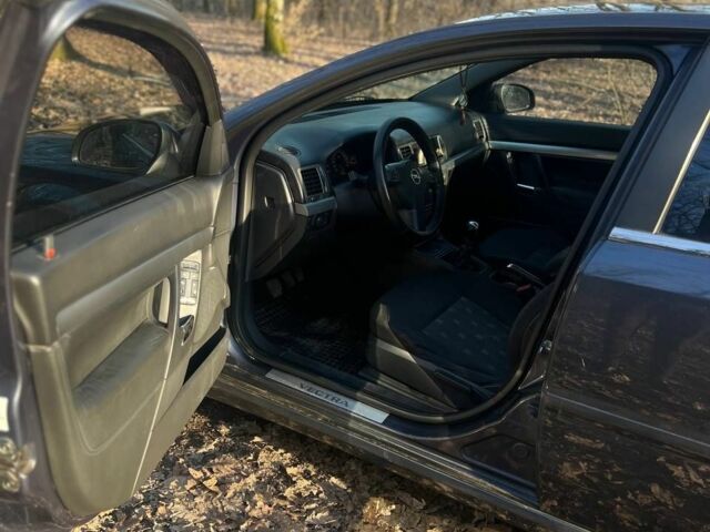 Синій Опель Вектра, об'ємом двигуна 1.8 л та пробігом 196 тис. км за 3200 $, фото 1 на Automoto.ua