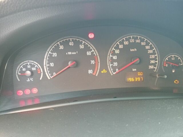 Синій Опель Вектра, об'ємом двигуна 1.8 л та пробігом 196 тис. км за 3200 $, фото 11 на Automoto.ua