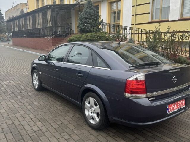Синий Опель Вектра, объемом двигателя 1.8 л и пробегом 166 тыс. км за 4650 $, фото 1 на Automoto.ua