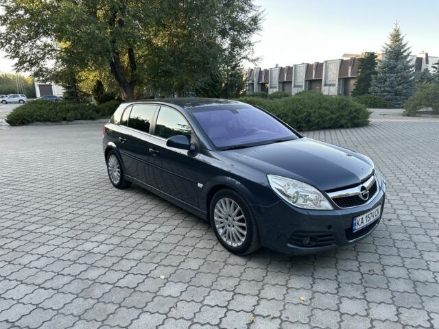 Синій Опель Вектра, об'ємом двигуна 3 л та пробігом 242 тис. км за 4699 $, фото 2 на Automoto.ua