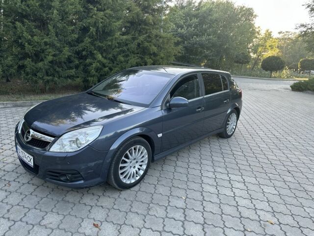 Синій Опель Вектра, об'ємом двигуна 3 л та пробігом 242 тис. км за 4699 $, фото 1 на Automoto.ua