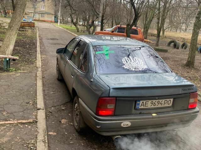 Синій Опель Вектра, об'ємом двигуна 2 л та пробігом 350 тис. км за 1306 $, фото 2 на Automoto.ua