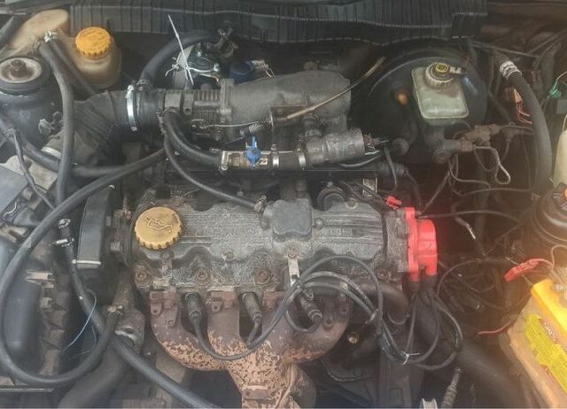 Синий Опель Вектра, объемом двигателя 2 л и пробегом 100 тыс. км за 950 $, фото 6 на Automoto.ua