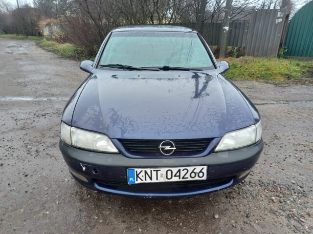 Синий Опель Вектра, объемом двигателя 2 л и пробегом 350 тыс. км за 750 $, фото 5 на Automoto.ua