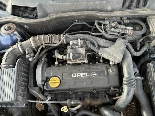 Синій Опель Вектра, об'ємом двигуна 1.7 л та пробігом 55 тис. км за 1000 $, фото 7 на Automoto.ua