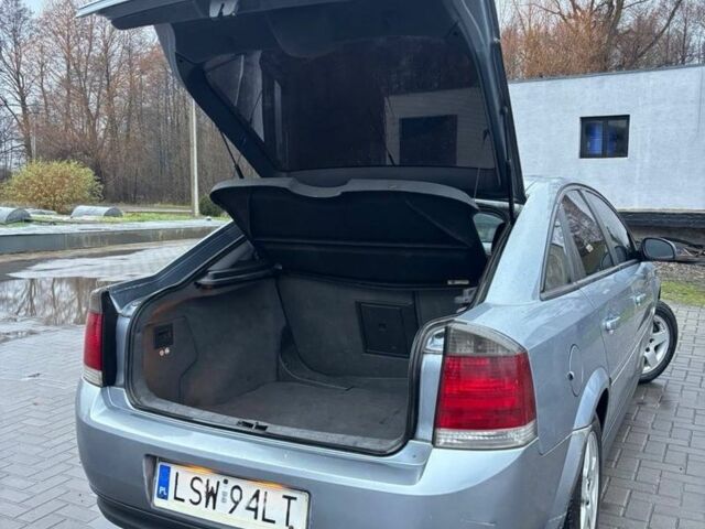Синий Опель Вектра, объемом двигателя 1.9 л и пробегом 333 тыс. км за 2600 $, фото 6 на Automoto.ua