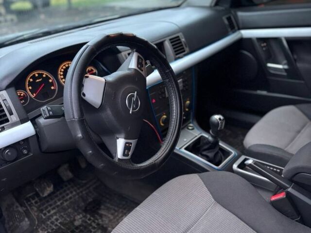 Синій Опель Вектра, об'ємом двигуна 1.9 л та пробігом 333 тис. км за 2600 $, фото 2 на Automoto.ua