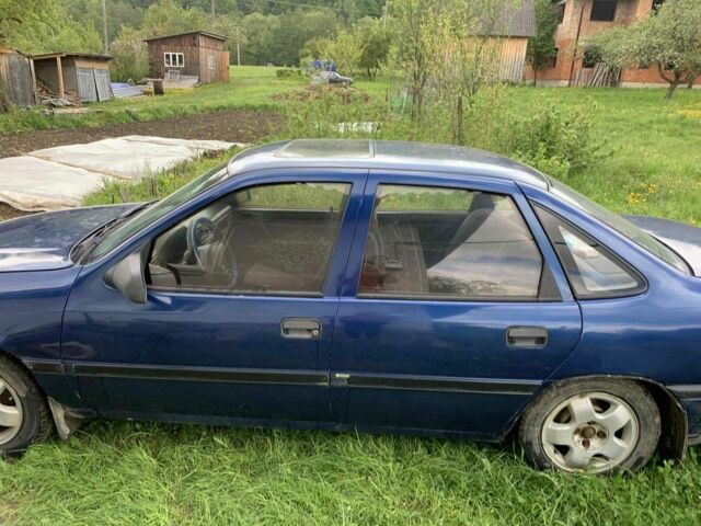 Синий Опель Вектра, объемом двигателя 1.6 л и пробегом 435 тыс. км за 1500 $, фото 4 на Automoto.ua