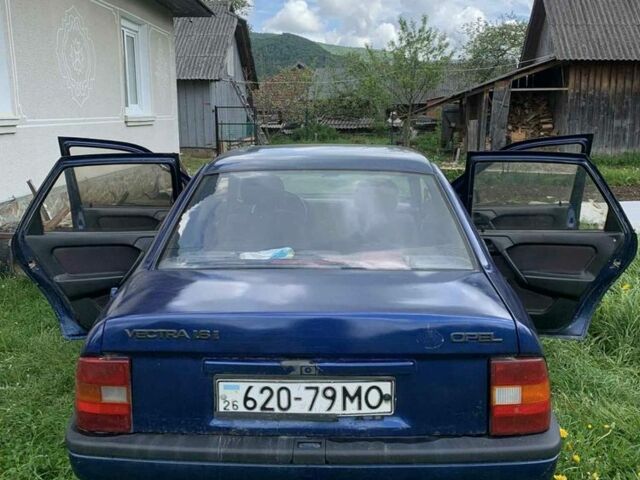 Синий Опель Вектра, объемом двигателя 1.6 л и пробегом 435 тыс. км за 1500 $, фото 5 на Automoto.ua