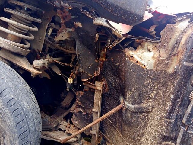 Синий Опель Вектра, объемом двигателя 1.6 л и пробегом 90 тыс. км за 350 $, фото 3 на Automoto.ua