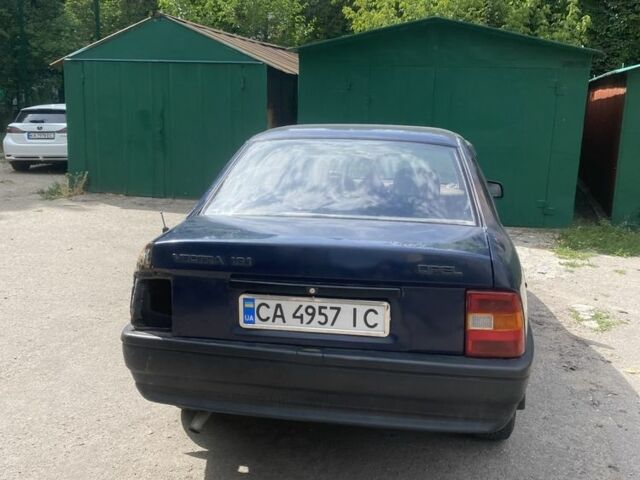 Синий Опель Вектра, объемом двигателя 1.6 л и пробегом 310 тыс. км за 590 $, фото 2 на Automoto.ua