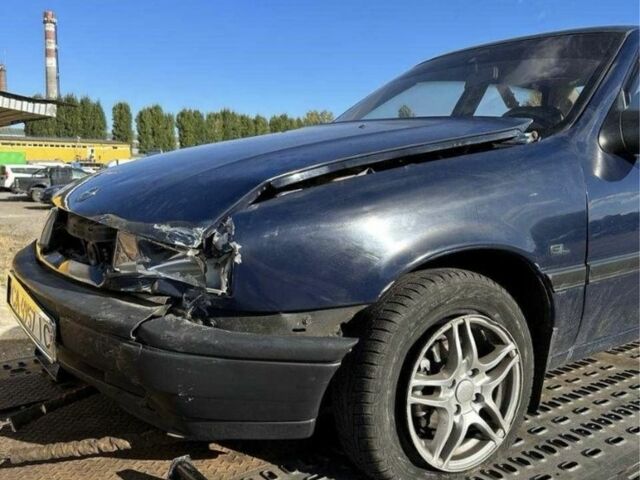 Синий Опель Вектра, объемом двигателя 1.6 л и пробегом 310 тыс. км за 590 $, фото 16 на Automoto.ua