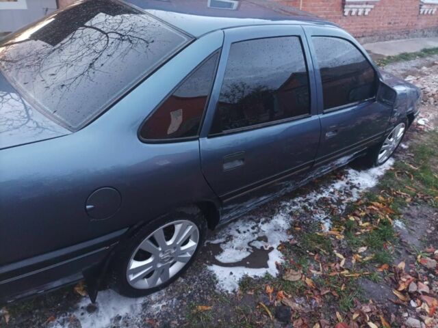 Синий Опель Вектра, объемом двигателя 2 л и пробегом 211 тыс. км за 1650 $, фото 3 на Automoto.ua