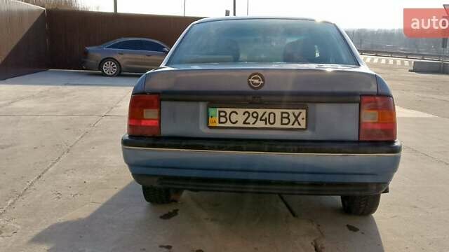 Синій Опель Вектра, об'ємом двигуна 2 л та пробігом 440 тис. км за 900 $, фото 6 на Automoto.ua