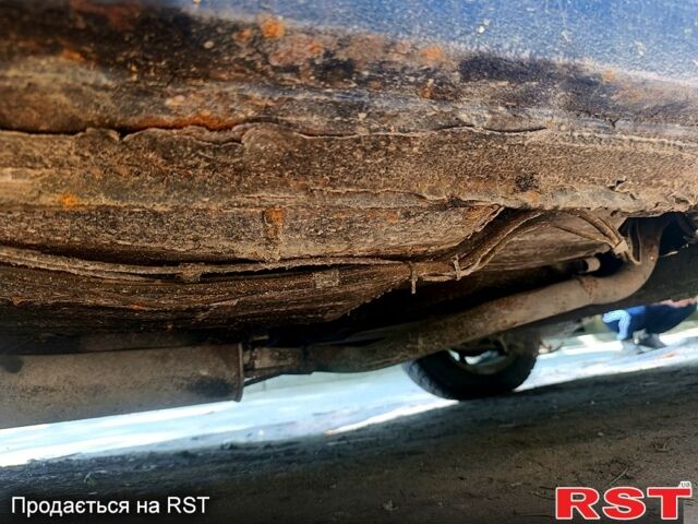 Синий Опель Вектра, объемом двигателя 2 л и пробегом 248 тыс. км за 1500 $, фото 6 на Automoto.ua