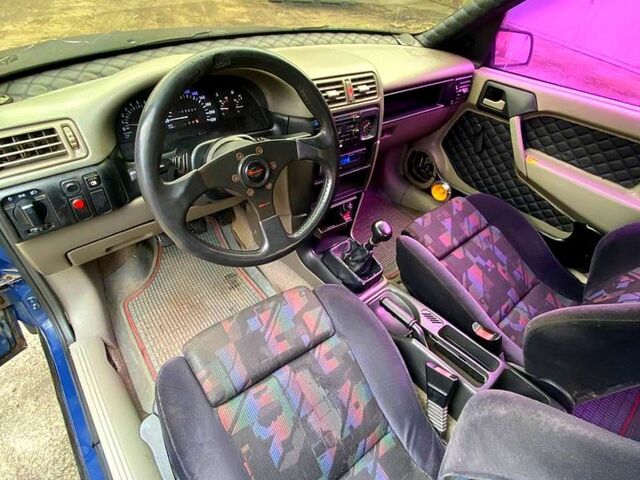Синій Опель Вектра, об'ємом двигуна 2 л та пробігом 0 тис. км за 1800 $, фото 10 на Automoto.ua