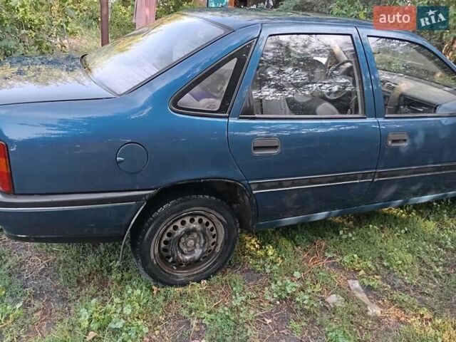 Синій Опель Вектра, об'ємом двигуна 1.6 л та пробігом 350 тис. км за 1673 $, фото 3 на Automoto.ua
