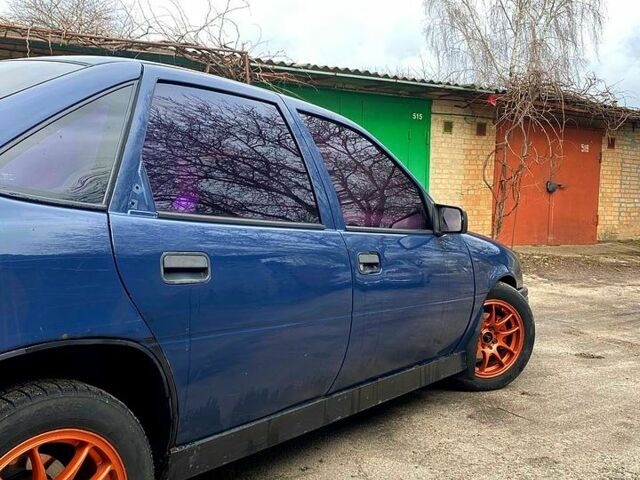 Синій Опель Вектра, об'ємом двигуна 2 л та пробігом 0 тис. км за 1800 $, фото 5 на Automoto.ua