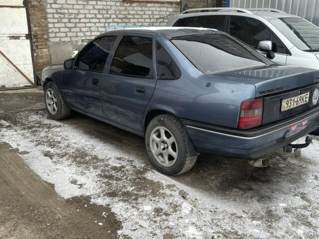 Синій Опель Вектра, об'ємом двигуна 2 л та пробігом 380 тис. км за 1750 $, фото 6 на Automoto.ua