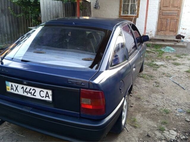 Синий Опель Вектра, объемом двигателя 1.3 л и пробегом 777 тыс. км за 835 $, фото 2 на Automoto.ua