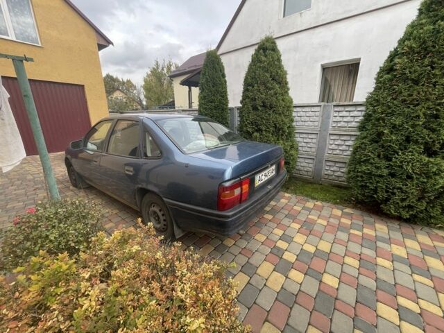 Синій Опель Вектра, об'ємом двигуна 1.8 л та пробігом 425 тис. км за 1000 $, фото 2 на Automoto.ua