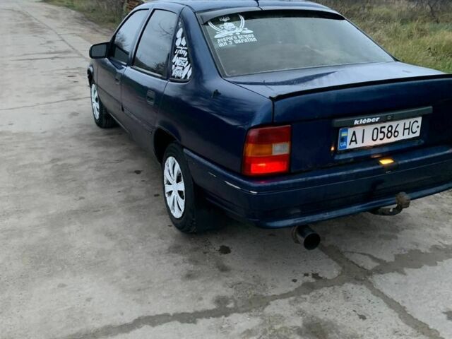 Синий Опель Вектра, объемом двигателя 1.8 л и пробегом 3 тыс. км за 1300 $, фото 6 на Automoto.ua